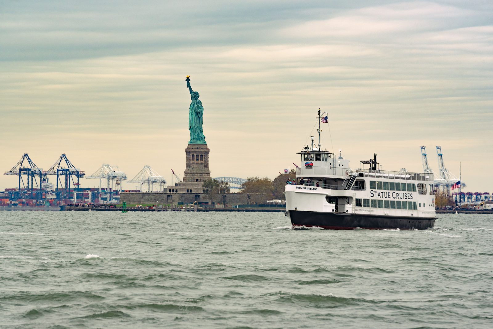 New York: Statue of Liberty & Ellis Island Ferry Ticket 2