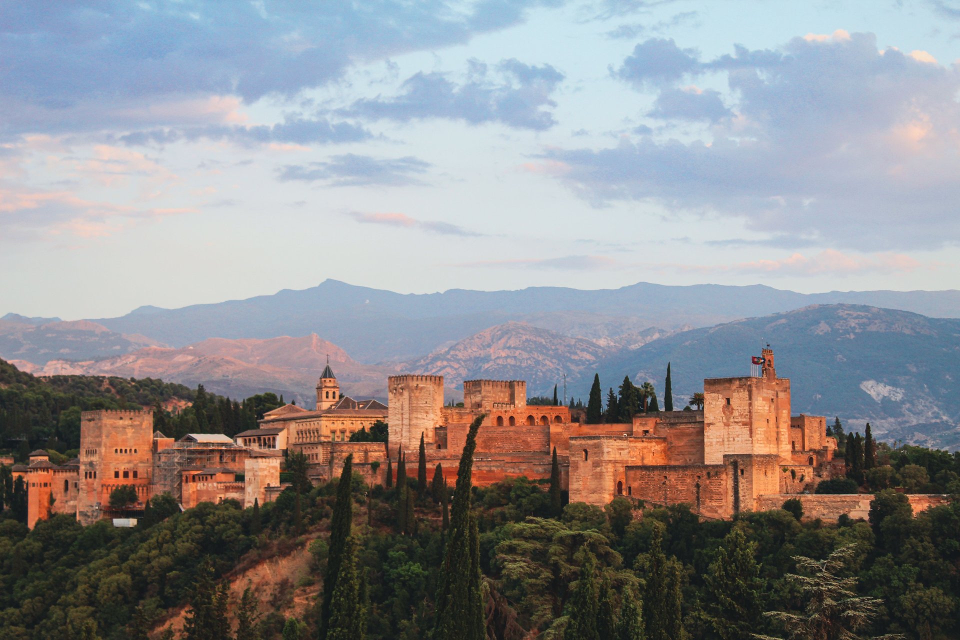 Guided tour or audio guide at the Alhambra? Which option should you choose