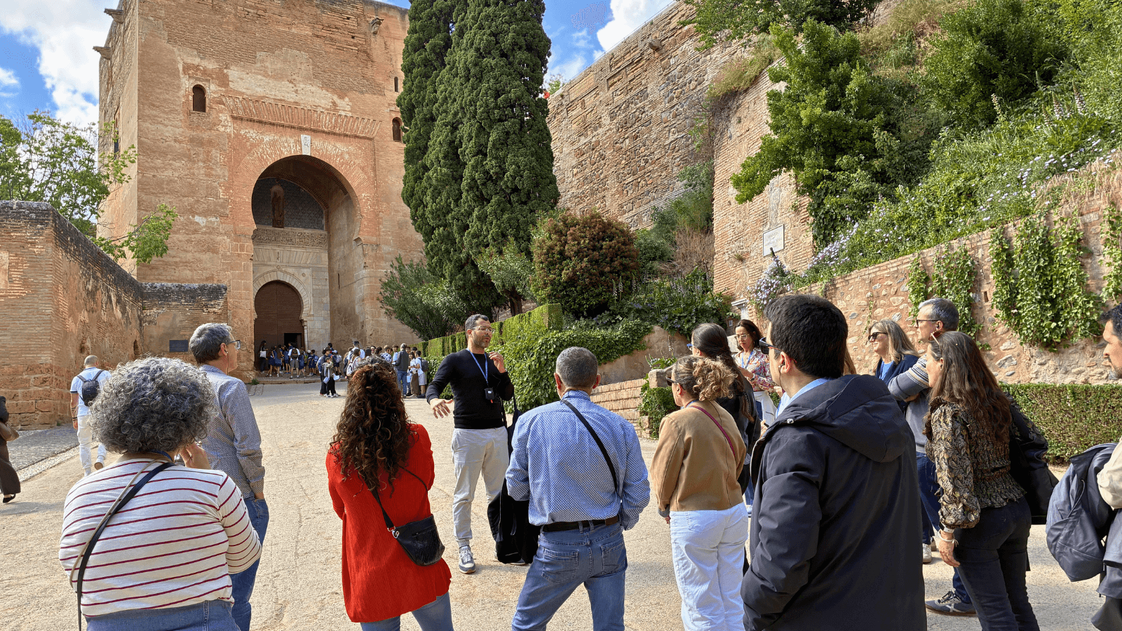 Guided Tour of the Alhambra with Hotel Pickup 2
