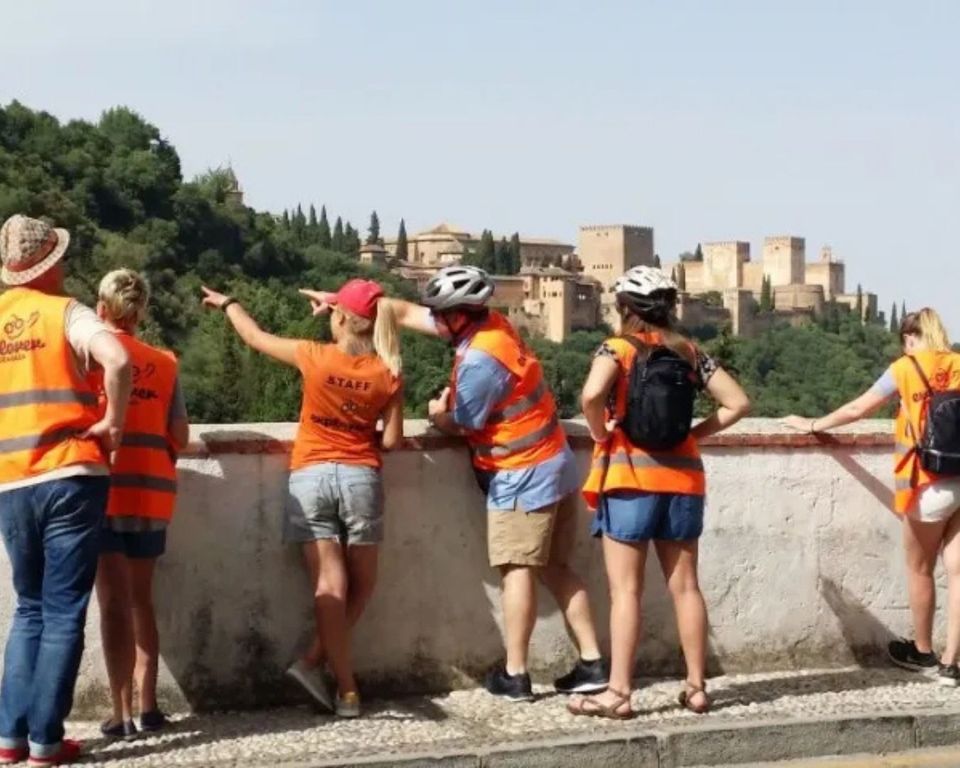 E-Bike Tour Through the Albaicín and Sacromonte in Granada