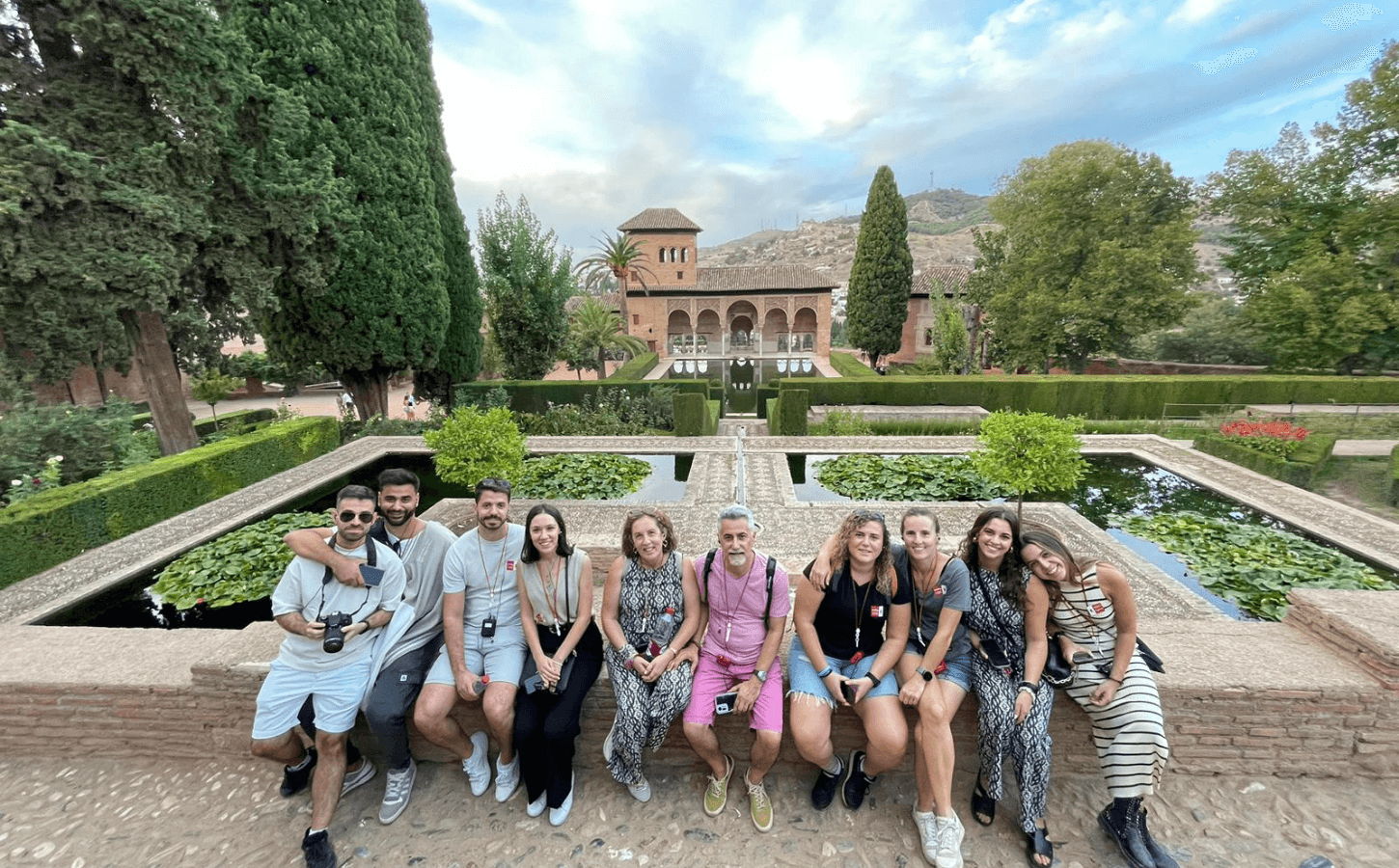 Private minivan transfer to the Alhambra, up to 8 passengers 3