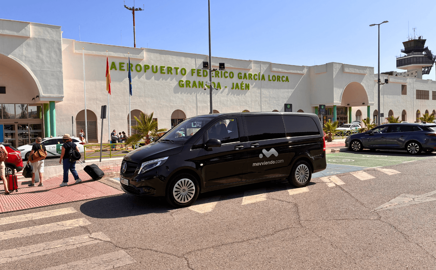 Private minivan transfer to Granada Airport, up to 8 passengers 2