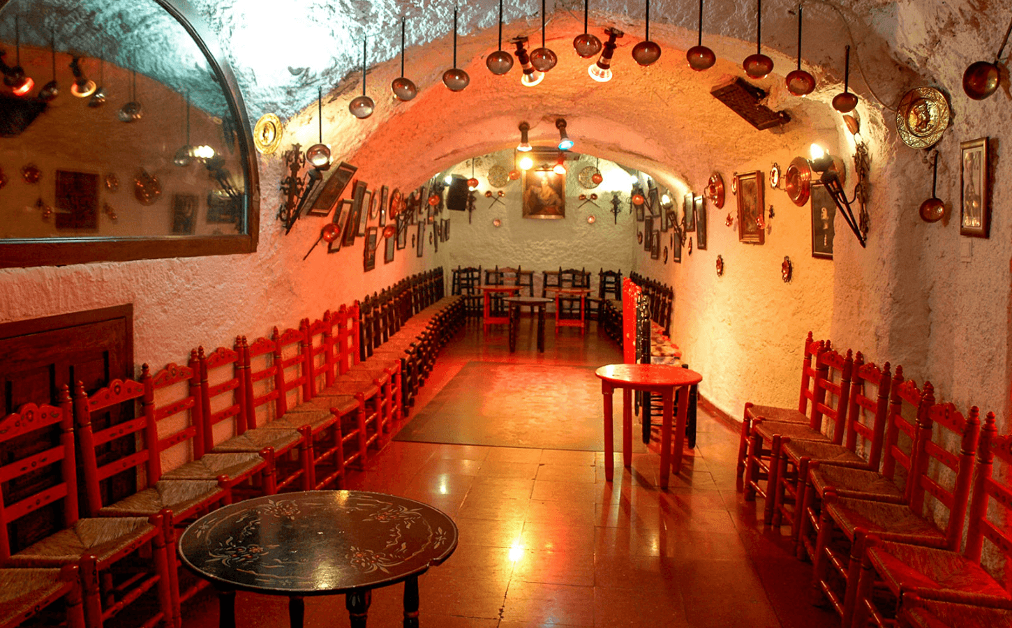 Zambra Gitana at the Cueva Los Tarantos in Sacromonte with Drink 3